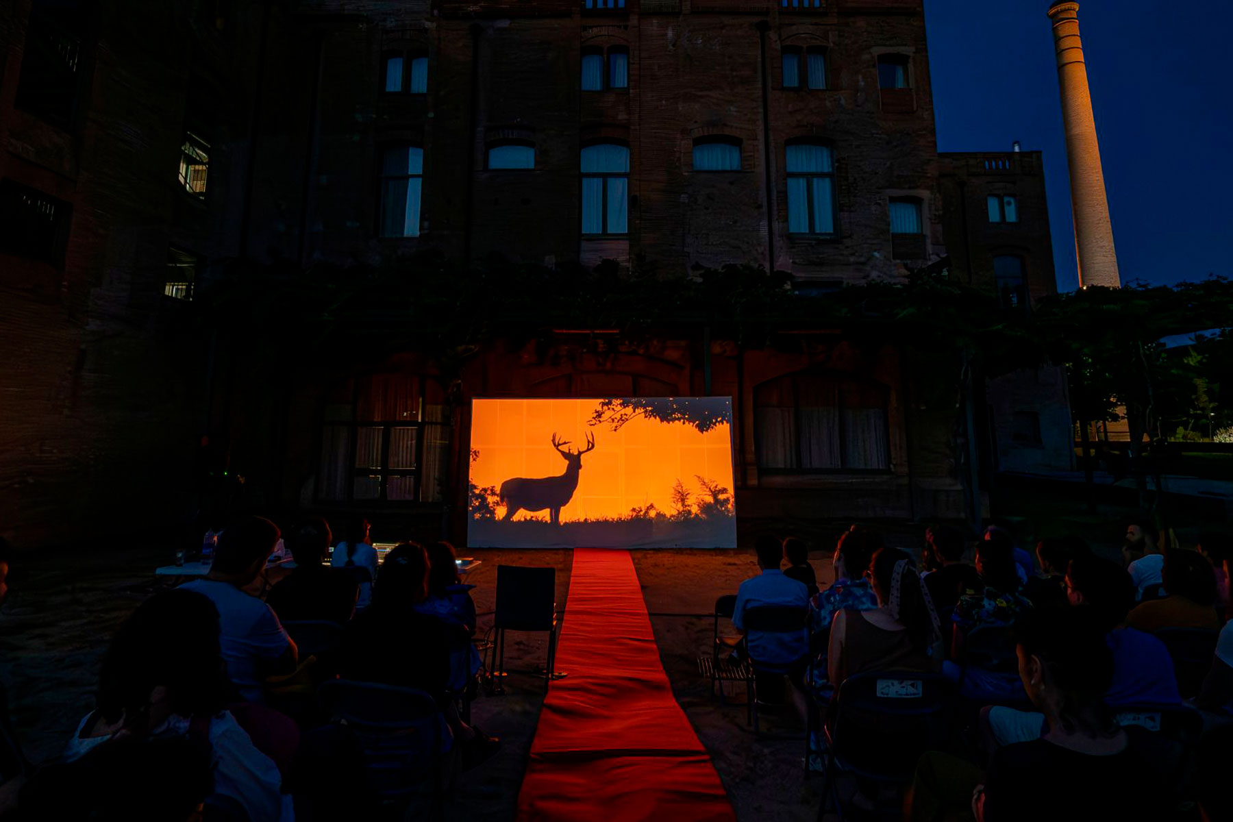Escena-Poblenou-2026-Aqui-nit-1
