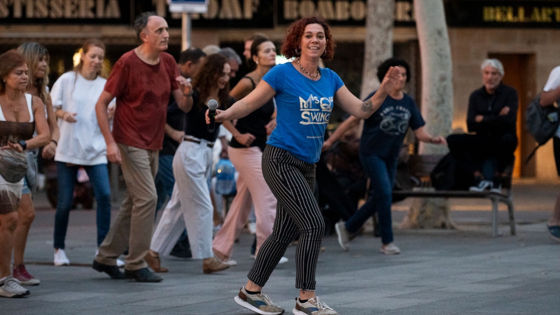Escena-Poblenou-2026-MesQueSwing-2