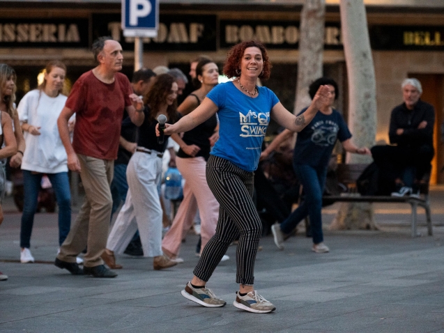 Escena-Poblenou-2026-MesQueSwing-2